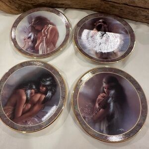Bradford Exchange Set of Four Decorative Plates with Native American Art
